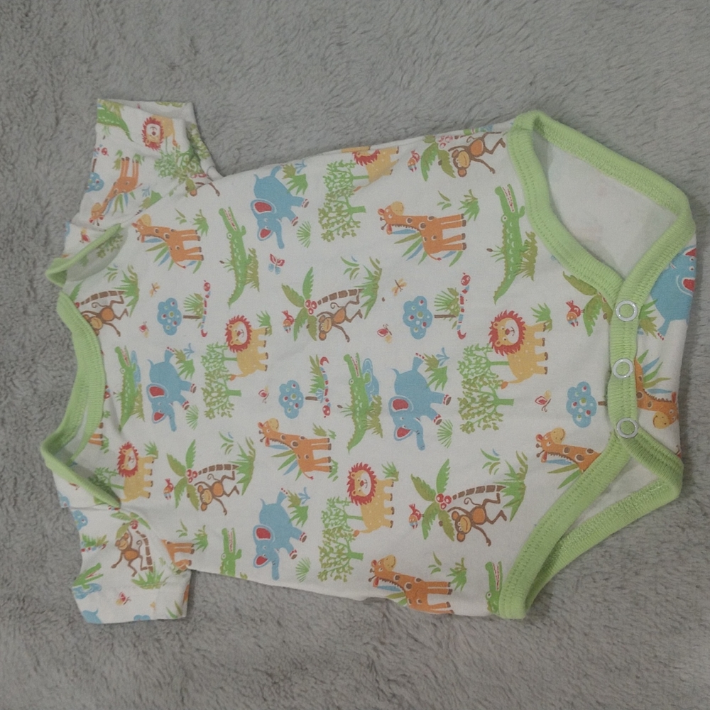 Maison Chic Alex the Alligator Onesie Size 6 Months Zoo Animals